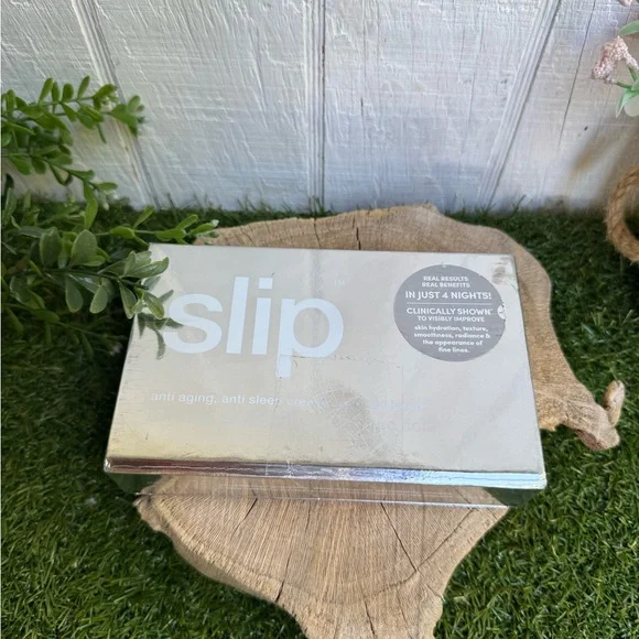 Slip Silver Silk Pillowcase SILVER QUEEN ZIPPERED PILLOWCASE new in packaging